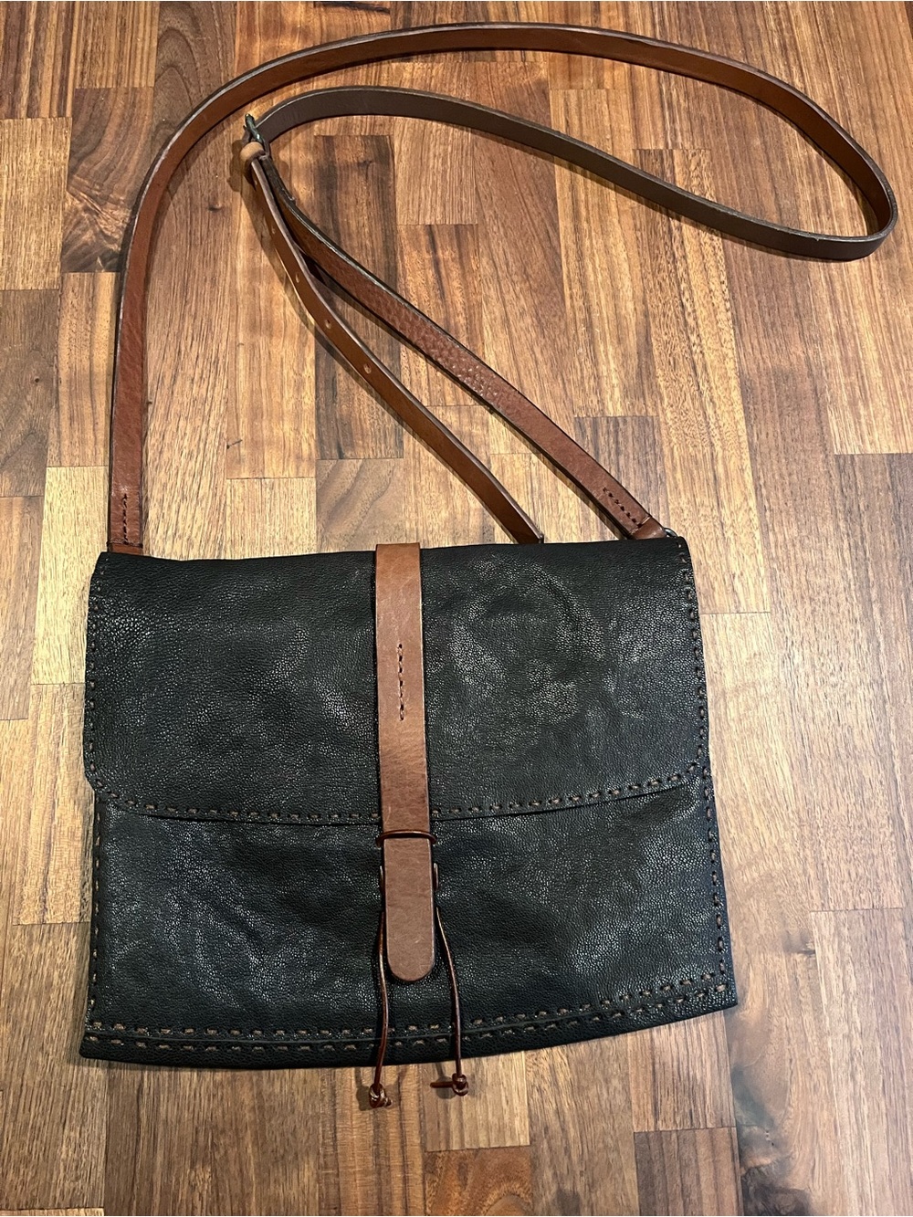 Johnny Farah Sierra Leone Crossbody Leather Bag